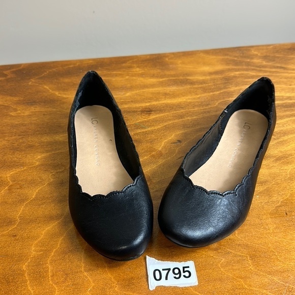 LC Lauren Conrad Shoes - Laren Conrad. Size med flats. Like new. Scalloped edges.